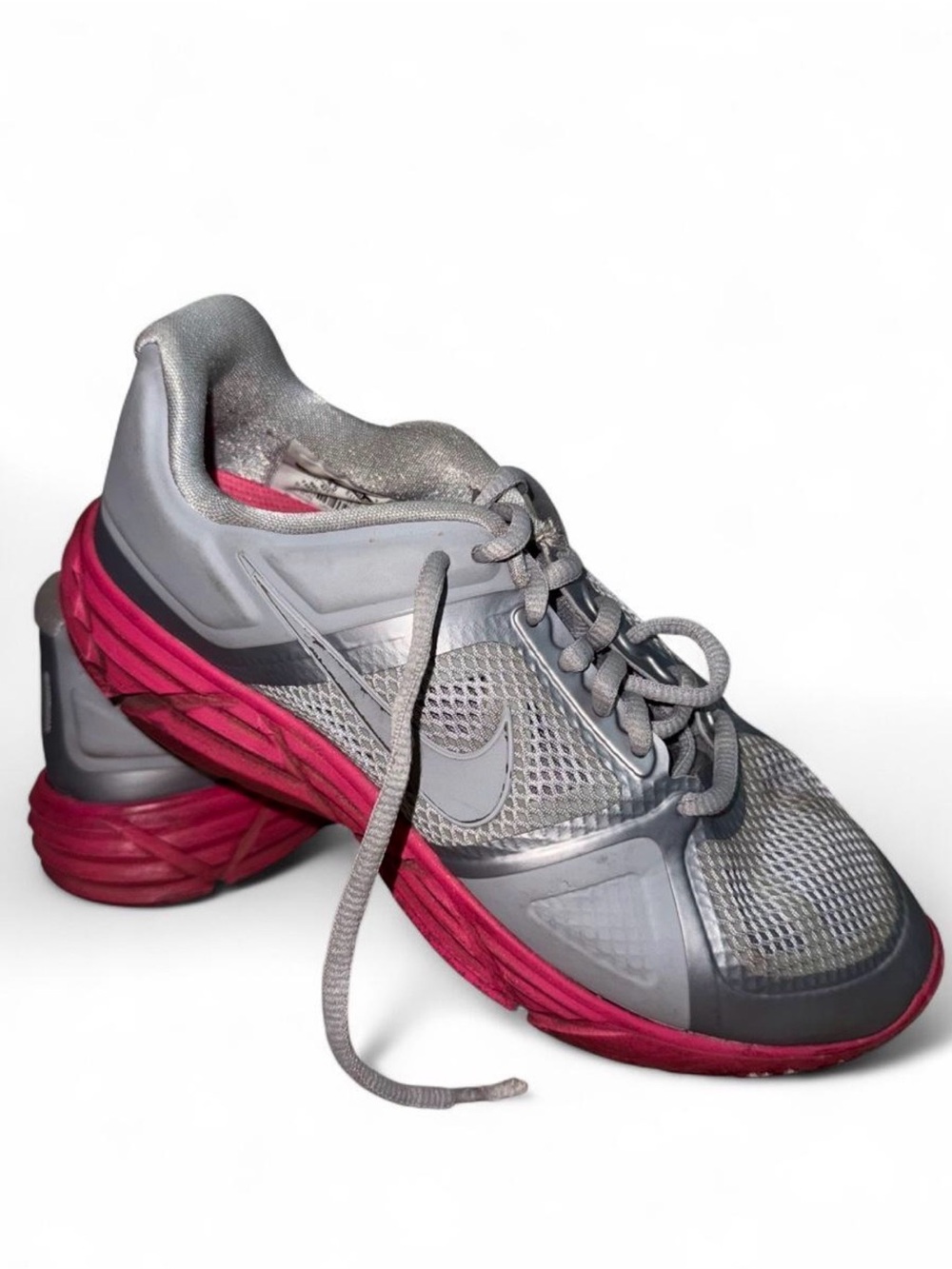 Nike LunarGlide 2 sneakers in gray/silver with a hot pink sole 🩷
